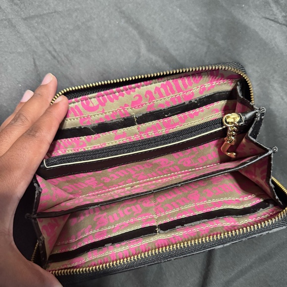 Juicy Couture Leopard Wallet - Picture 4 of 4